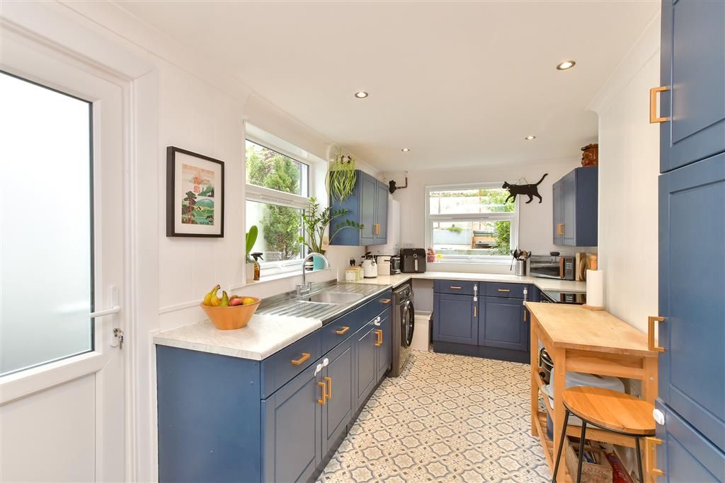 Property photo 1 of 12 Kitchen
