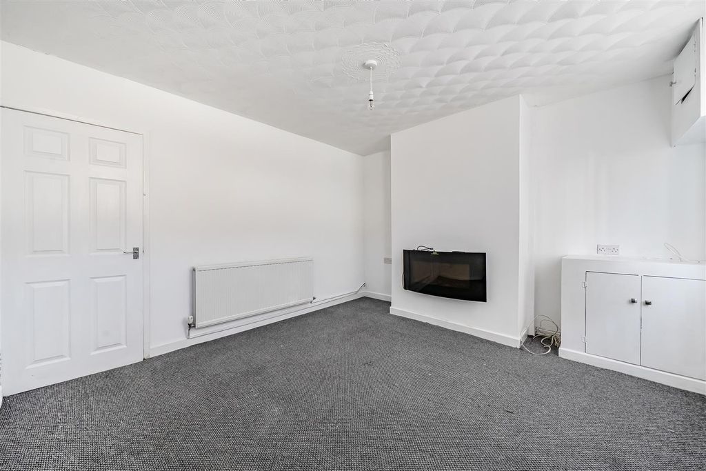 Property photo 3 of 13 1464350-13-6A54d89cc73A3.Jpg
