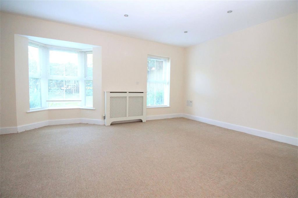 Property photo 2 of 8 Picture No. 05