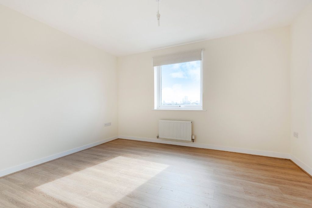 Property photo 2 of 7 Picture No. 01