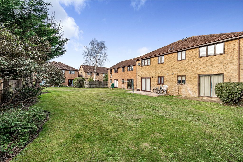 Property photo 2 of 17 Picture No. 15