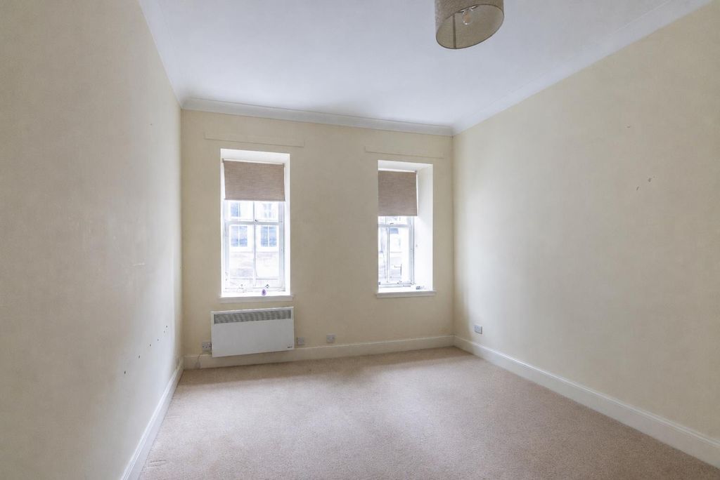 Property photo 2 of 9 S002.Png