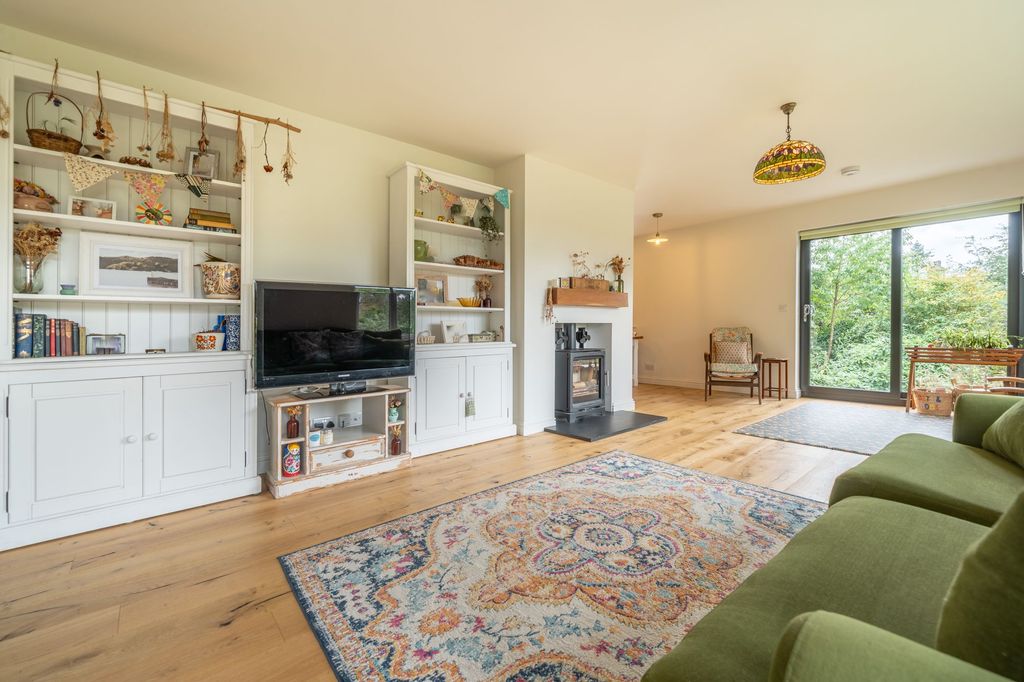 Property photo 2 of 44