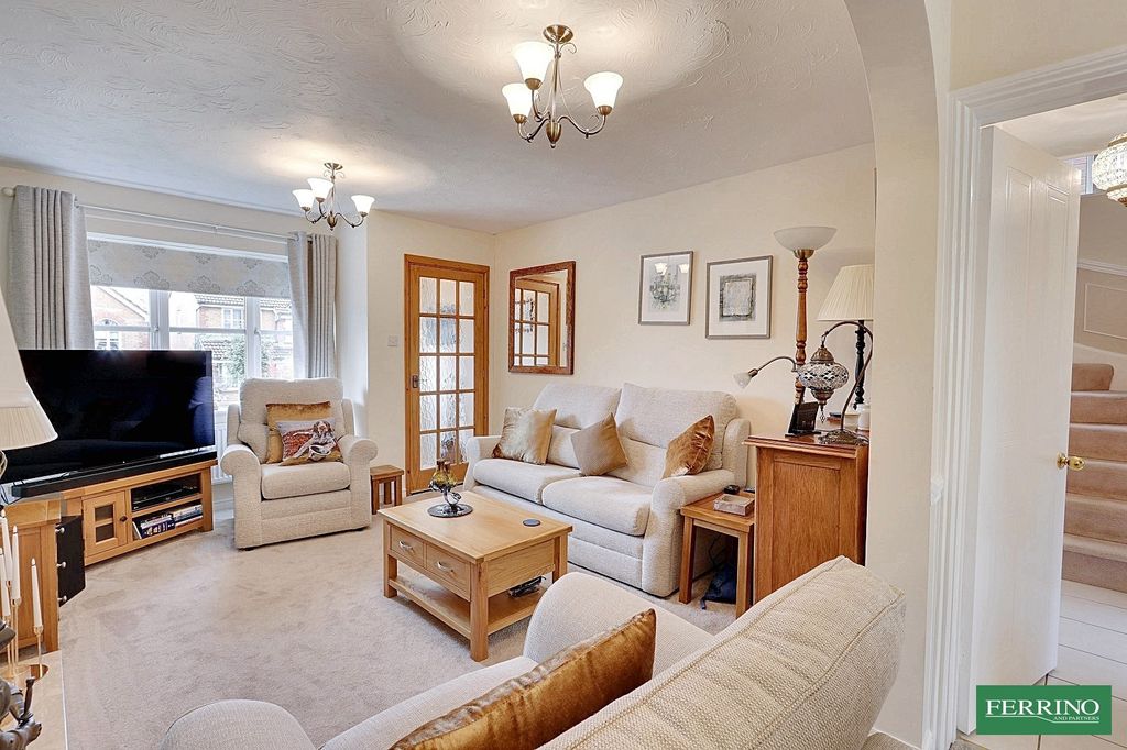 Property photo 2 of 24 Sitting Room