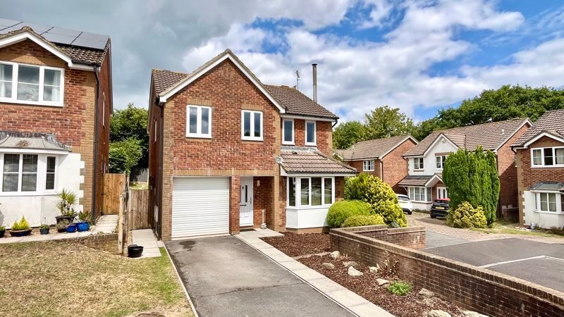 Property photo 1 of 18 Front Aspect