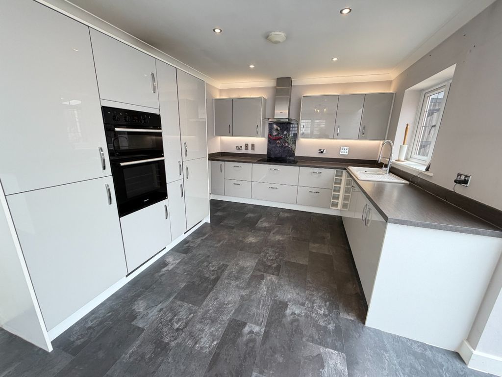Property photo 3 of 28 5165062
