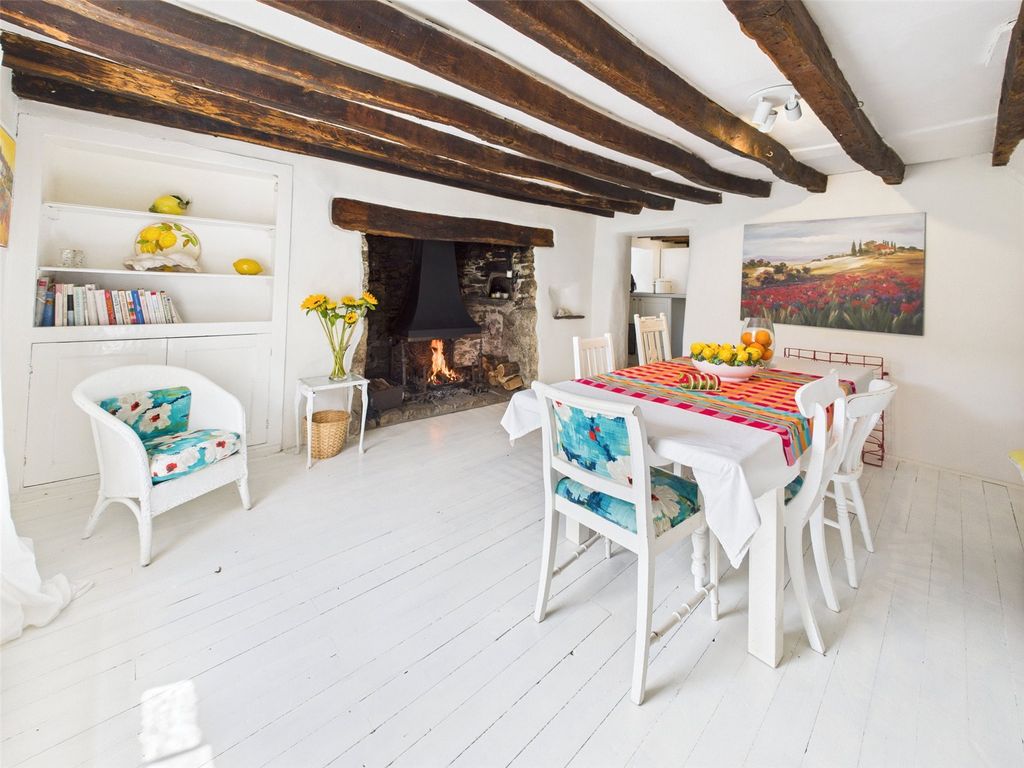Property photo 3 of 16 Dining Room