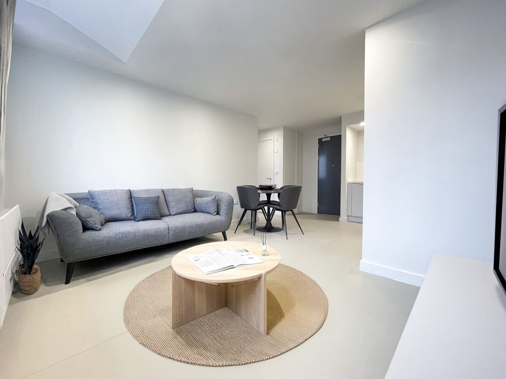 Property photo 3 of 18 Img_647_4_Original