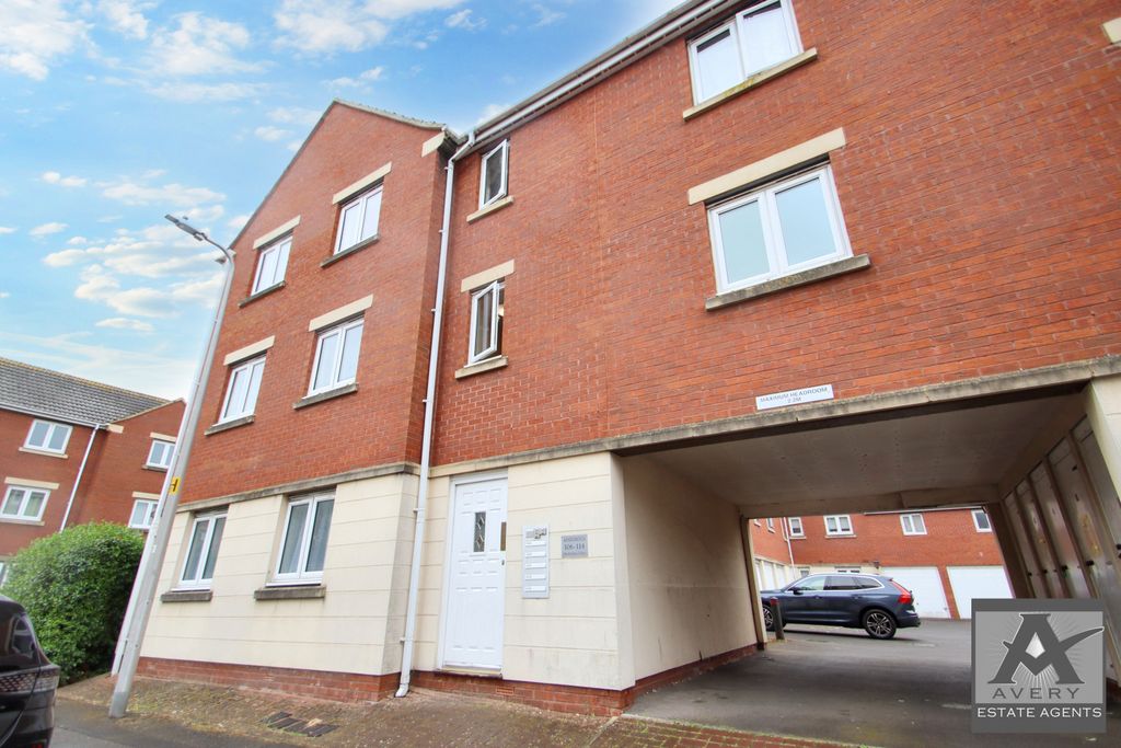 Property photo 1 of 10 2 Bedroom Ground Floor Flat