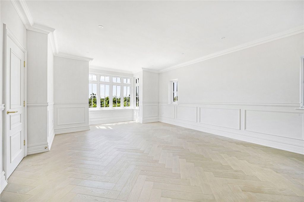 Property photo 2 of 9 Picture No. 15