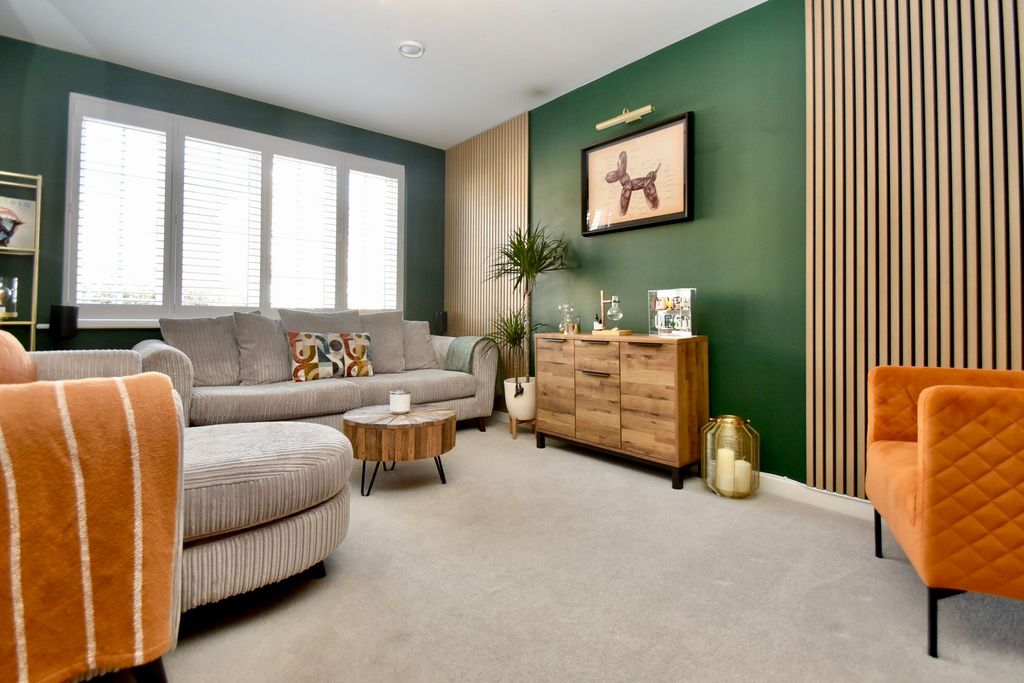 Property photo 3 of 25