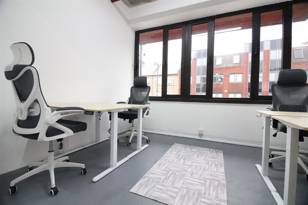 Property photo 1 of 12 301E7Eb9-46Bd-4F66-Bf58-Fc5C75E438B7.Jpeg