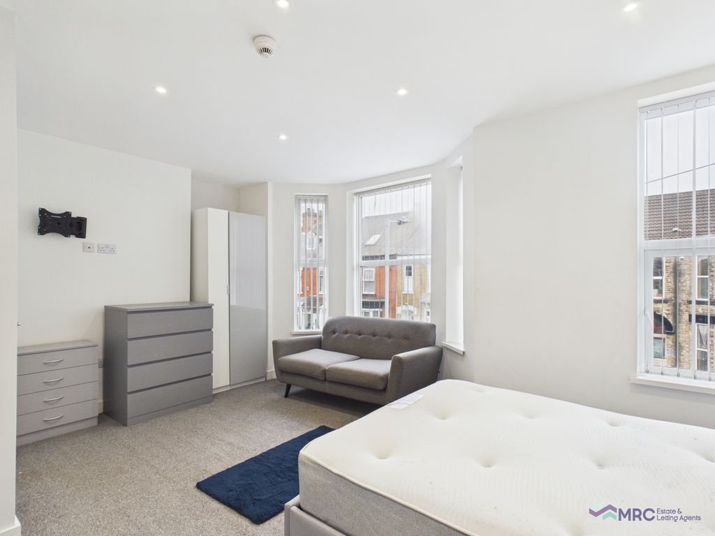 Property photo 3 of 10 Gallery