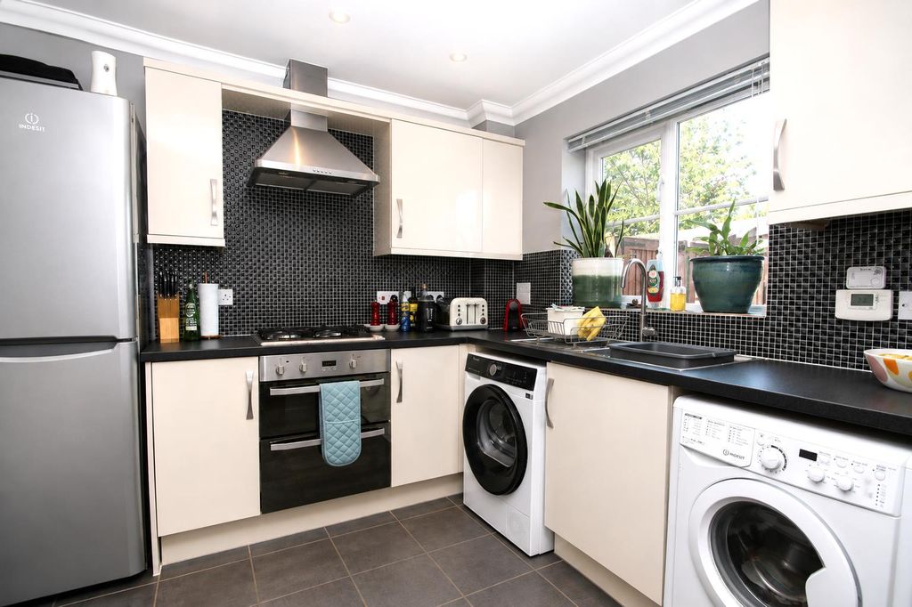 Property photo 3 of 23 A52d9c5d-5d89-49E1-9887-712116A09720.Png