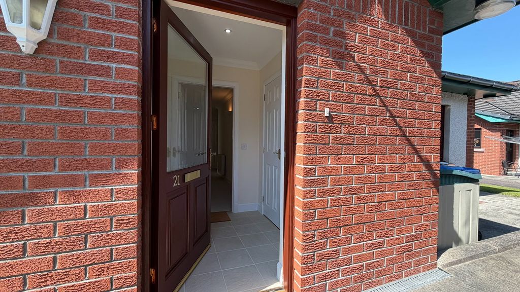 Property photo 3 of 24