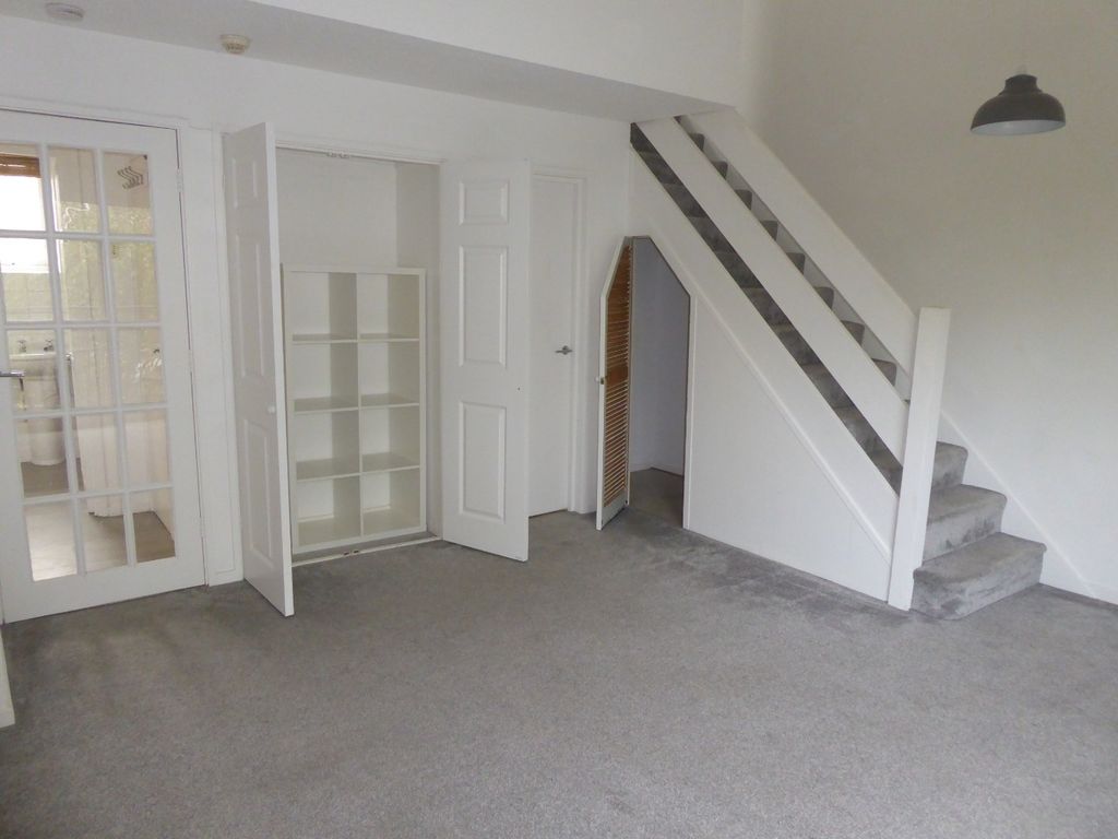 Property photo 3 of 12 5143312