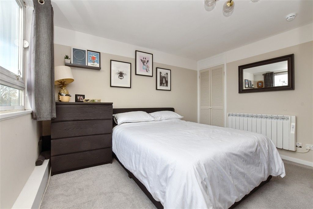 Property photo 2 of 18 Bedroom 1