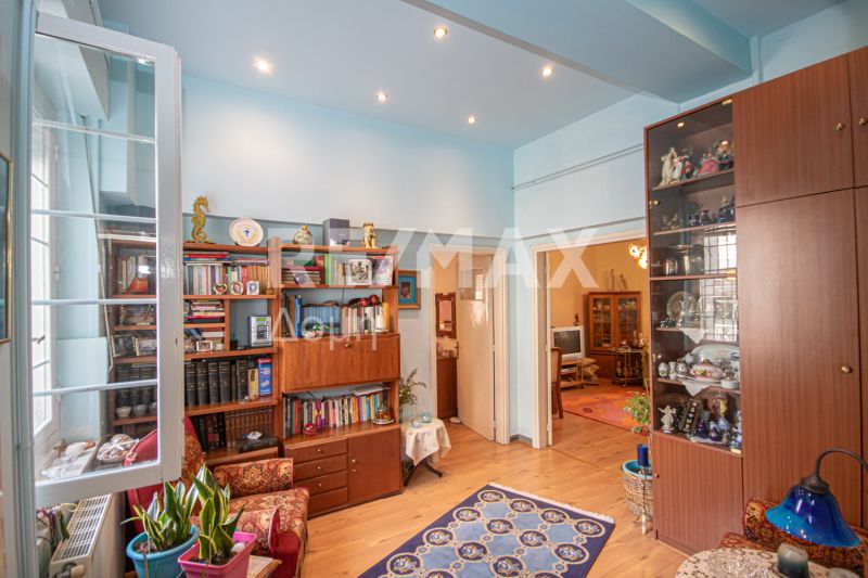 Property photo 2 of 39