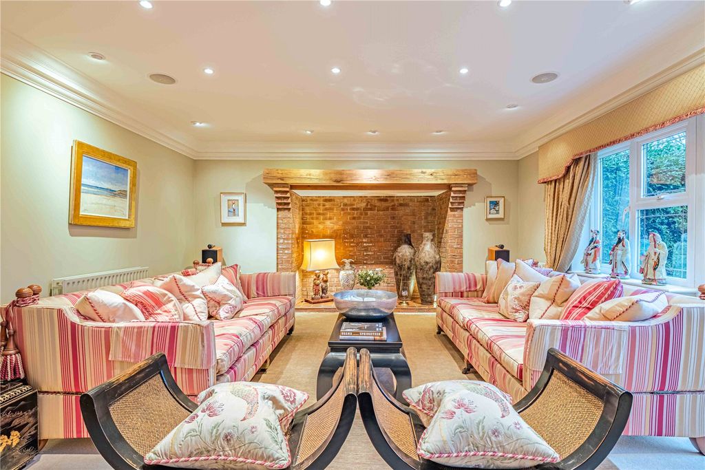 Property photo 3 of 39 Picture No. 06