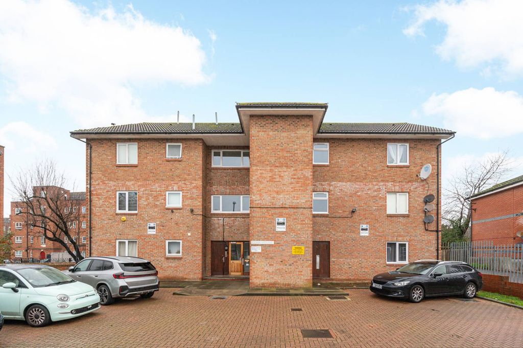 Property photo 1 of 15