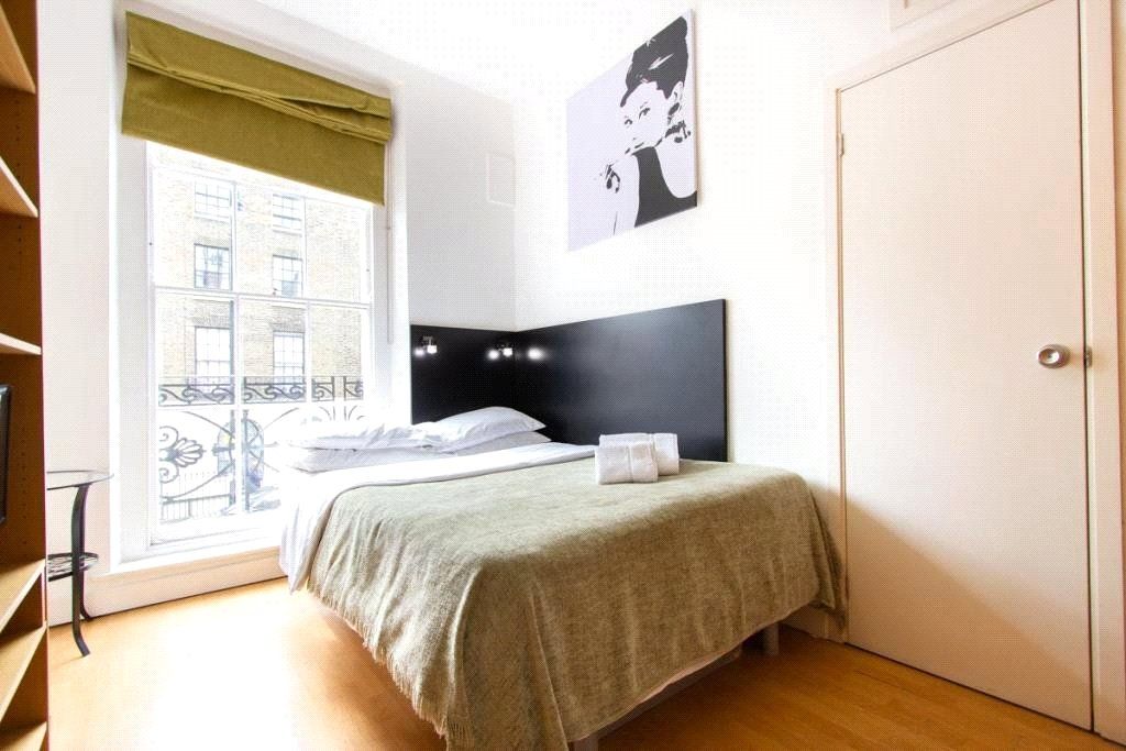 Property photo 3 of 12 Studio