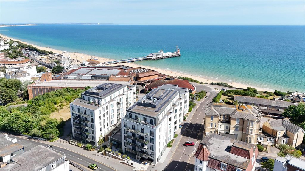 Property photo 1 of 18 West Coast