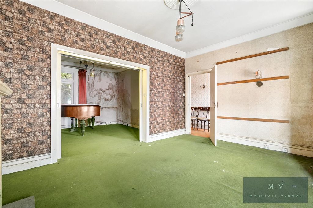 Property photo 3 of 8 Brighton Road 86 MV-2.Jpg