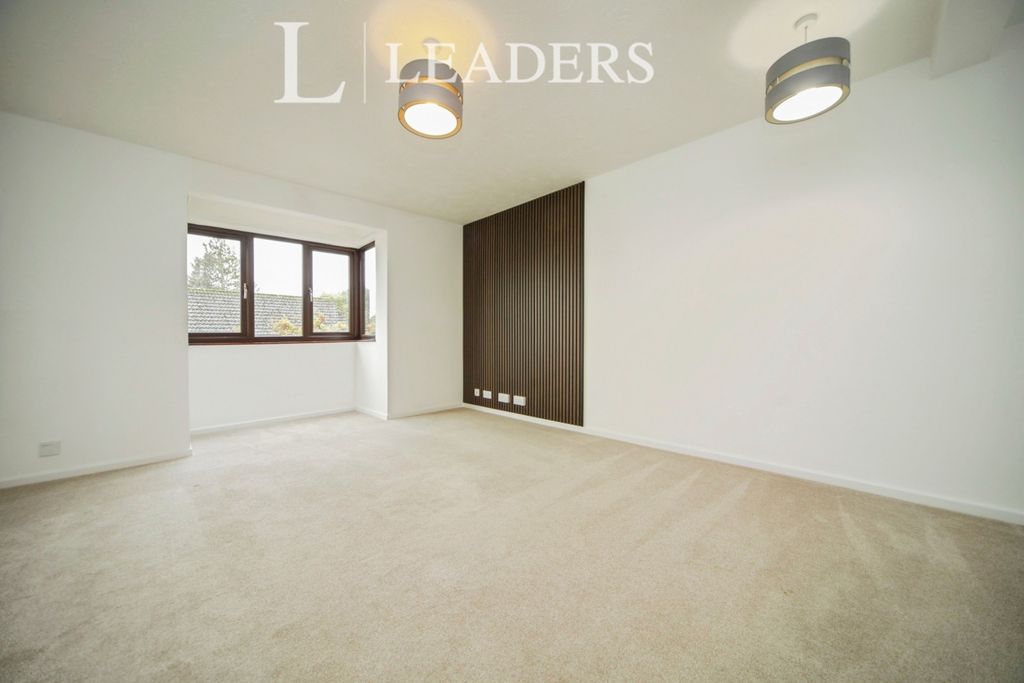 Property photo 2 of 12 Pbox-Img.Jpg