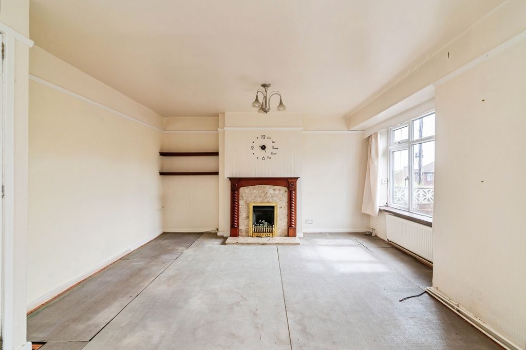 Property photo 3 of 16 Pbox-Img.Jpg