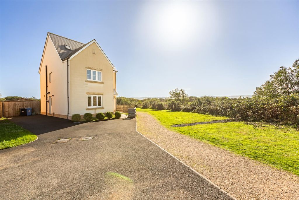 Property photo 1 of 47 Cz0A2555-Hdr.Jpg