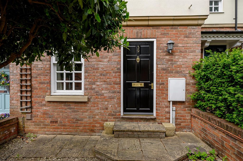 Property photo 3 of 15 External