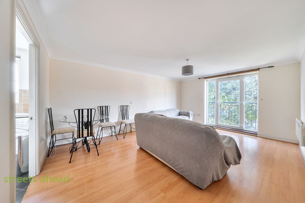 Property photo 1 of 15 2Bba4309-E4Dd-4Eb...