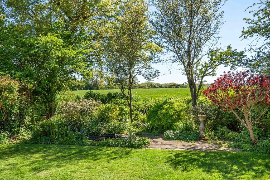 Property photo 3 of 36