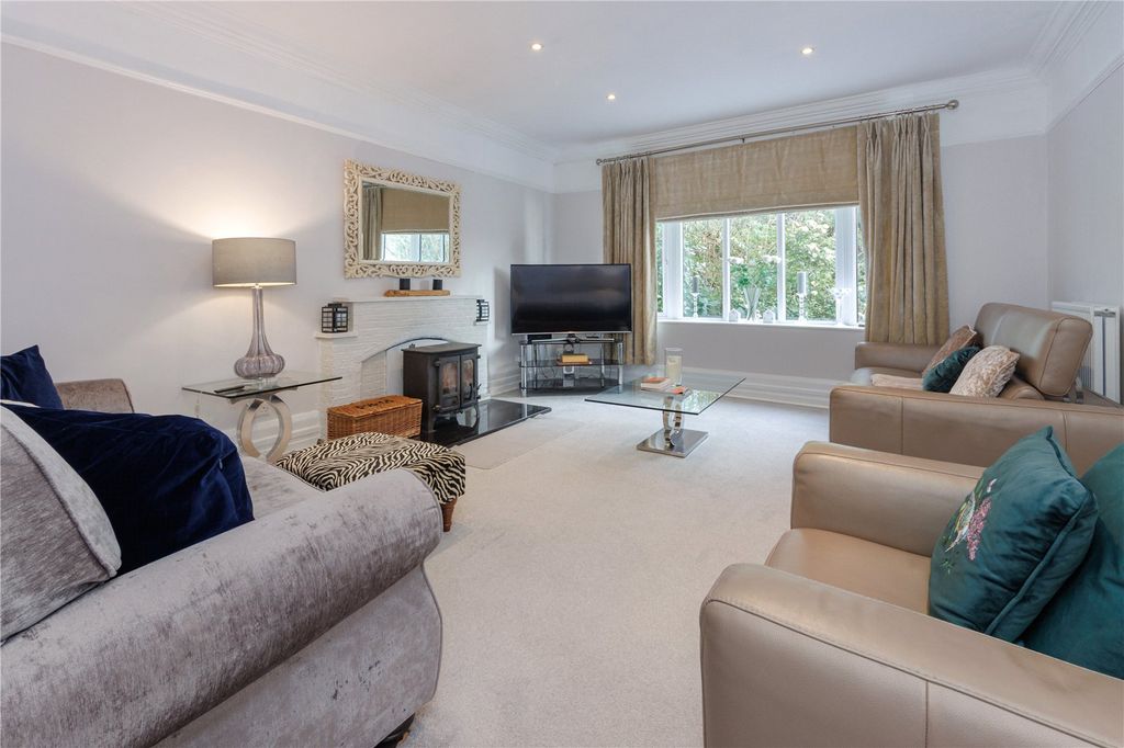 Property photo 2 of 26 Picture No. 25