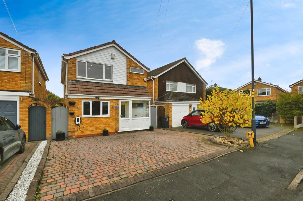 Property photo 2 of 16