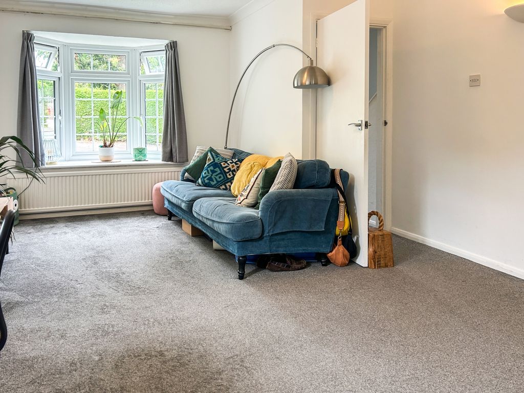 Property photo 3 of 9 Img_3003