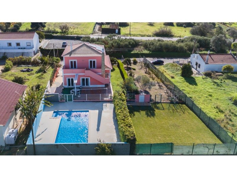 Property photo 1 of 43