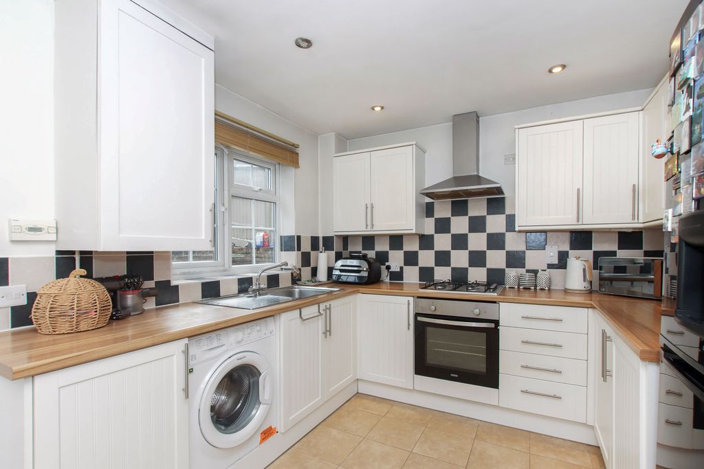 Property photo 2 of 13 Photo 8