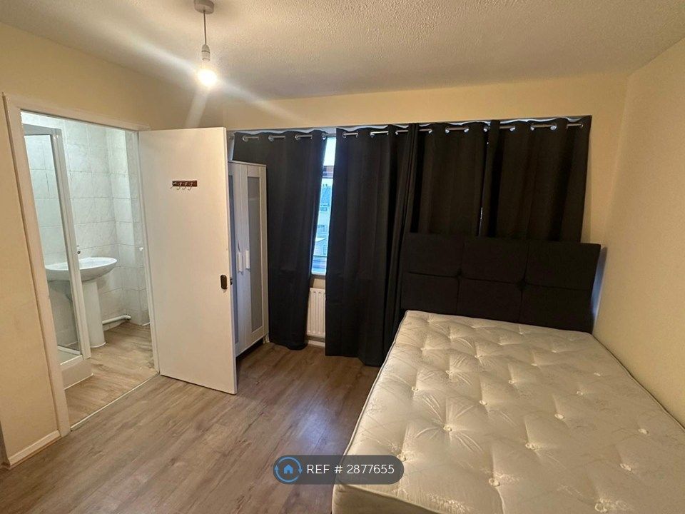 Property photo 1 of 13 2nd Floor Bedroom With Ensuite