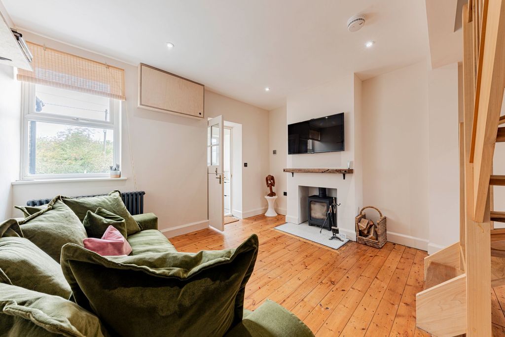 Property photo 1 of 36 Living Room (3)