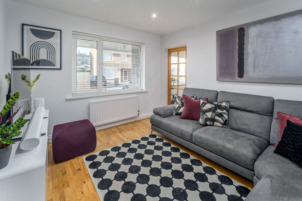 Property photo 3 of 36 Play Room-1