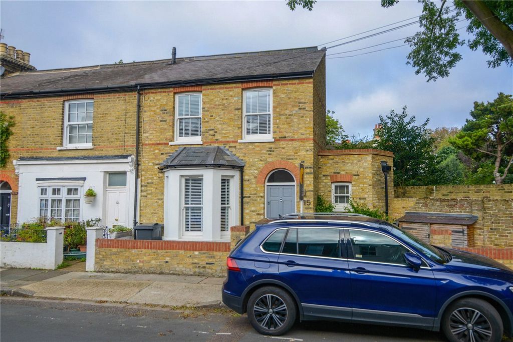 Property photo 1 of 9