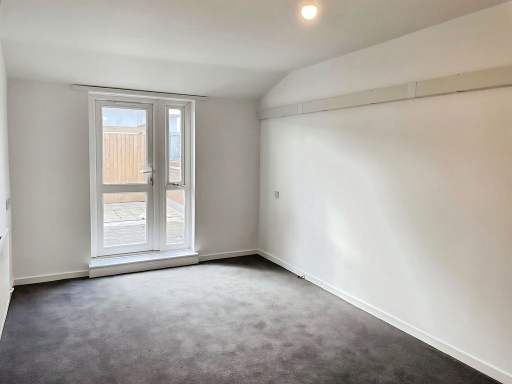 Property photo 2 of 4
