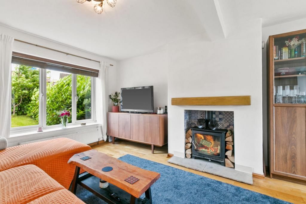 Property photo 2 of 26