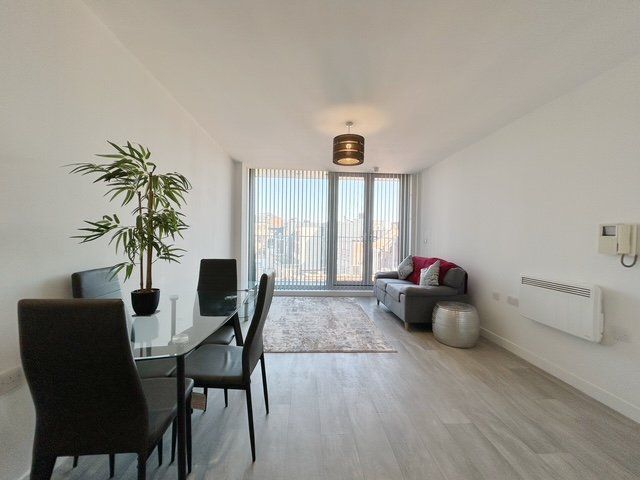 Property photo 1 of 11 Apt 34 Keppel Wharf