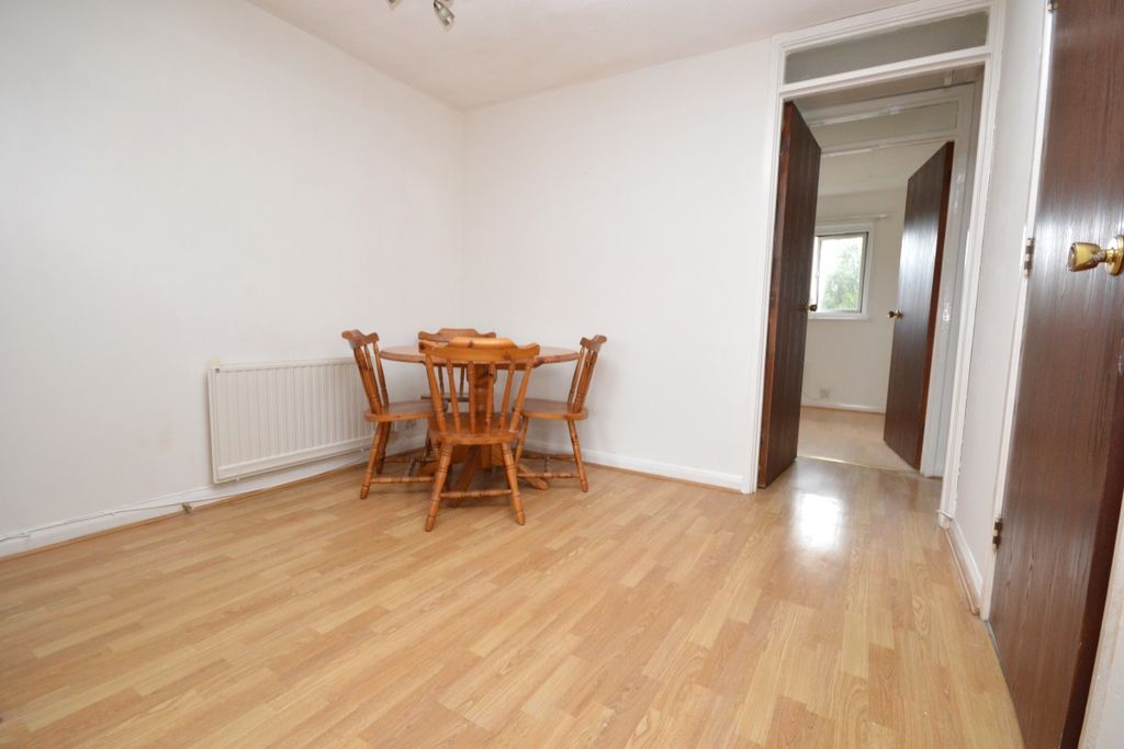 Property photo 3 of 6 Dining Area