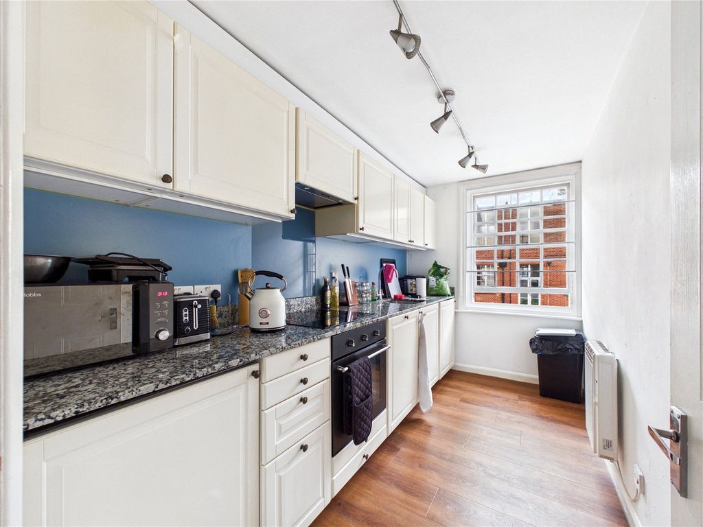 Property photo 2 of 7 Picture No. 12