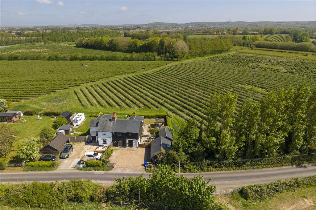 Property photo 2 of 33