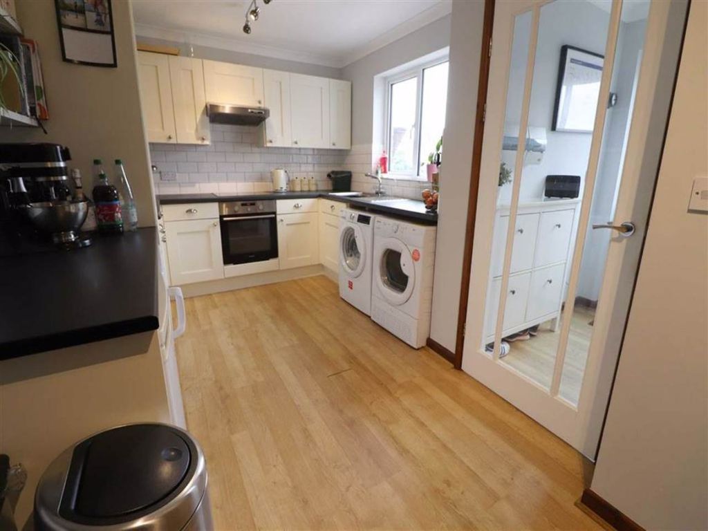 Property photo 2 of 12 235317ee2Db006687A4Ef923E160E10E238Dfb21