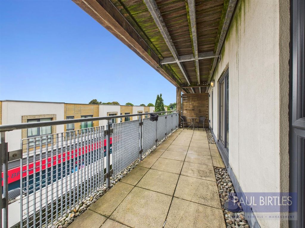 Property photo 2 of 18 Cam04378G0-Pr0191-Still017.Jpg